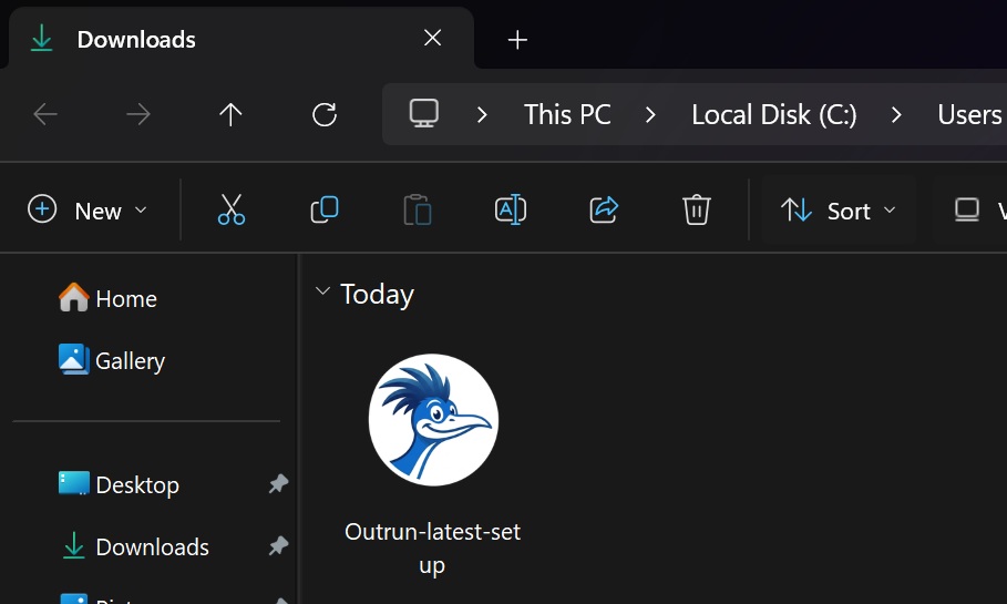 Outrun-latest-setup.exe in the Downloads folder